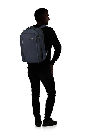 Store laptop backpack